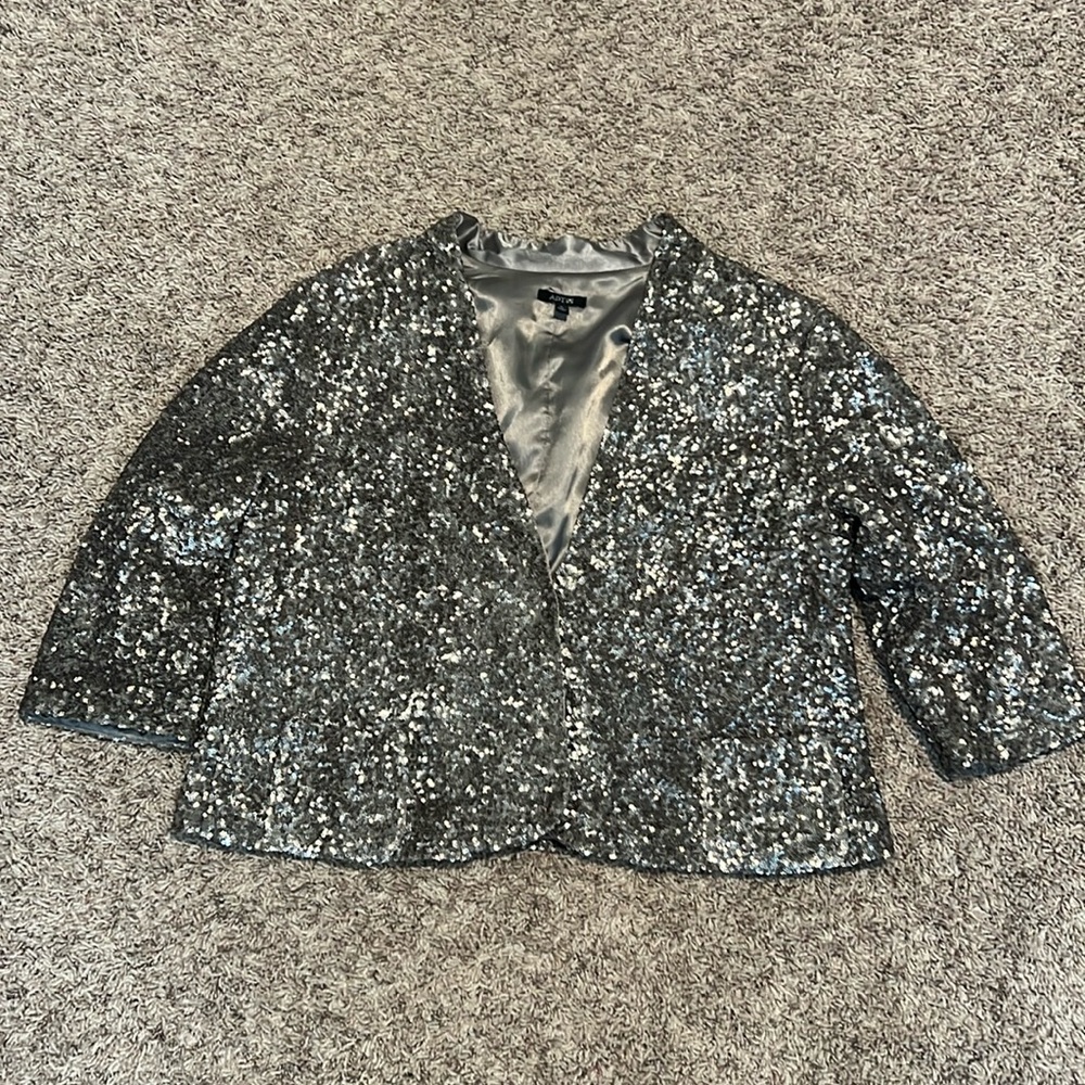 Sequin lined jacket with cute little pockets!